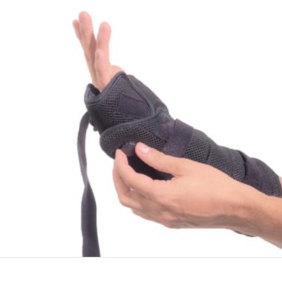 ISO PREFERRED NEUTRAL POSITION WRIST SPLINT STABILIZER UNIVERSAL SIZING - Picture 2 of 7